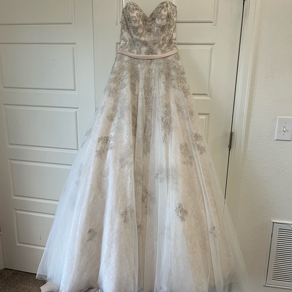 Size 6 Ivory Stella York Wedding Dress - Picture 3 of 14